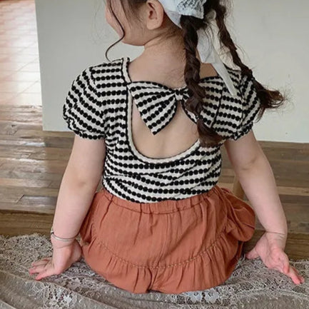חולצת פסים עם פתח מאחורה  ופפיון - דנה